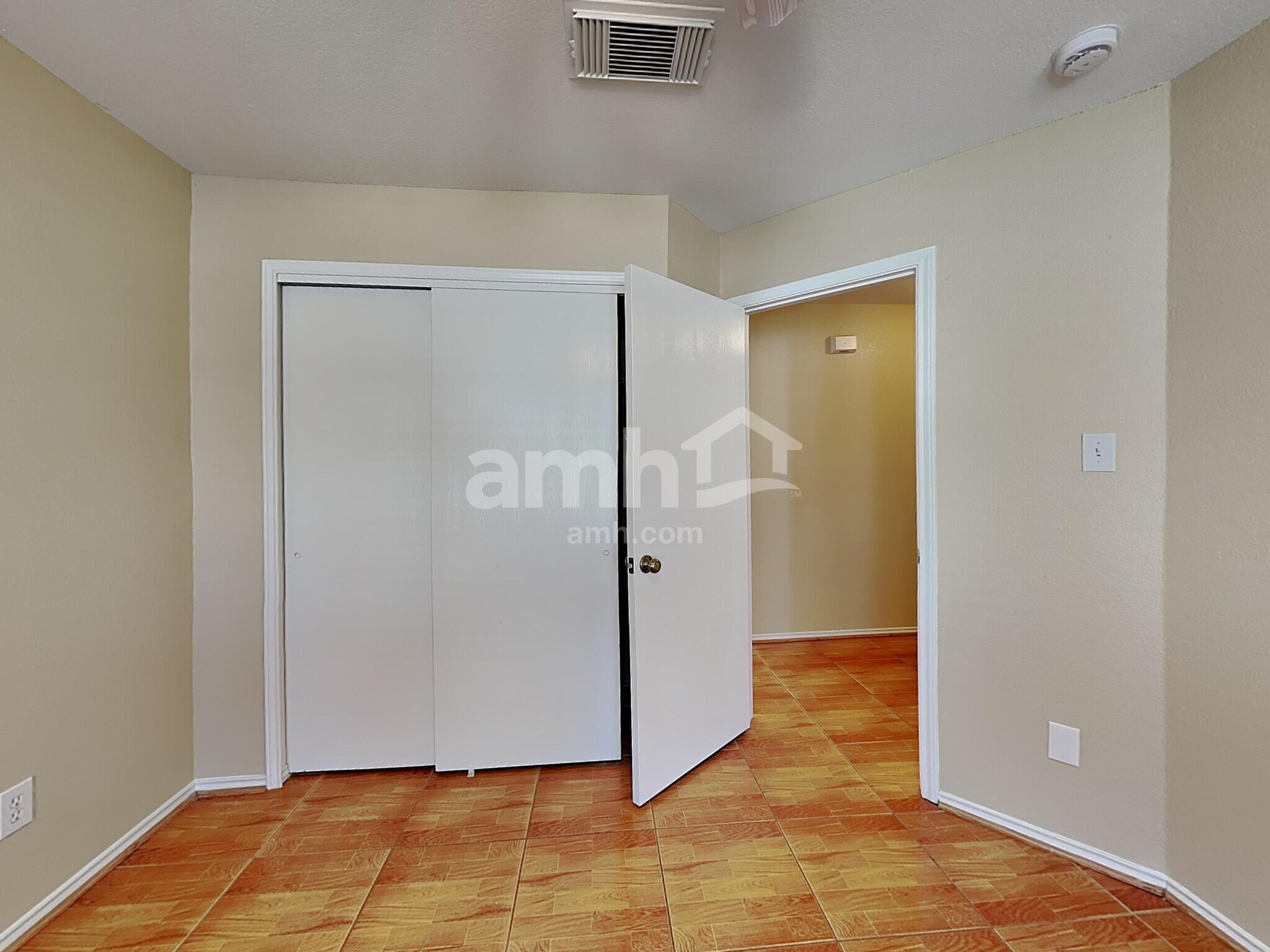 Building Photo - 10832 Otter Pass