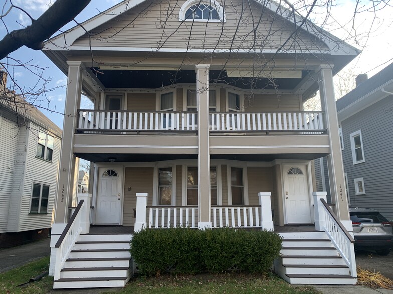 Building Photo - 1245 Cranford Ave