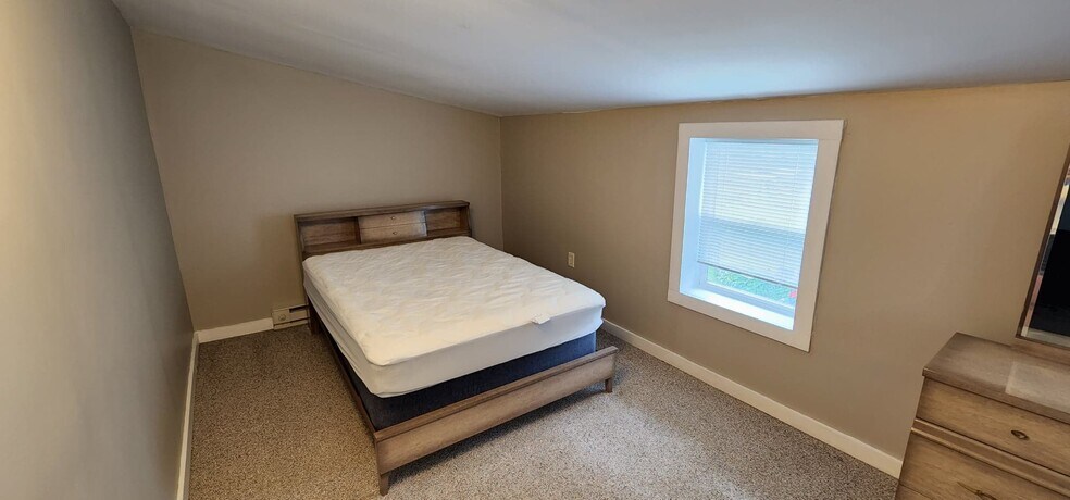 Building Photo - 17 Frank St