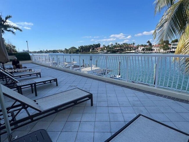 Building Photo - 5600 Collins Ave