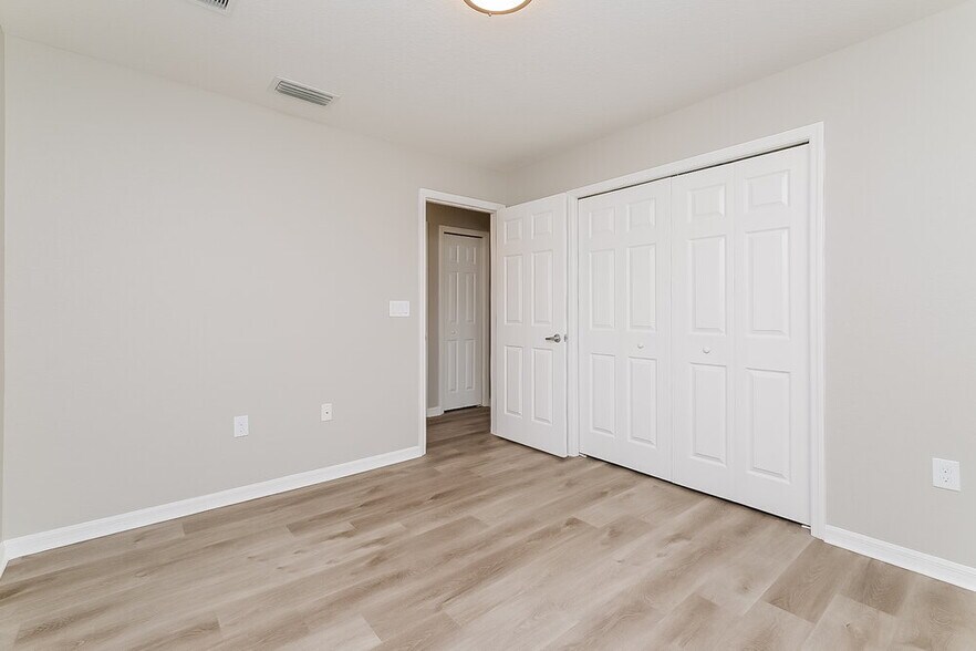 Building Photo - 1223 Sheridan Bay Dr