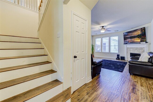 Building Photo - 6234 Presidio Canyon Dr