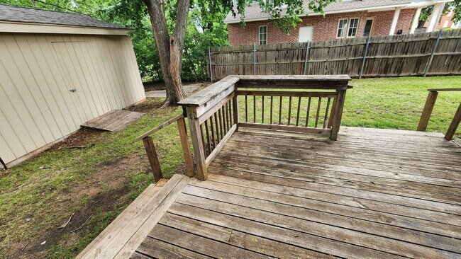Building Photo - 4 bed 2 bath house in Edmond, OK next to UCO campus