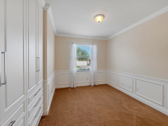 Building Photo - 9563 SW Flowermound Cir