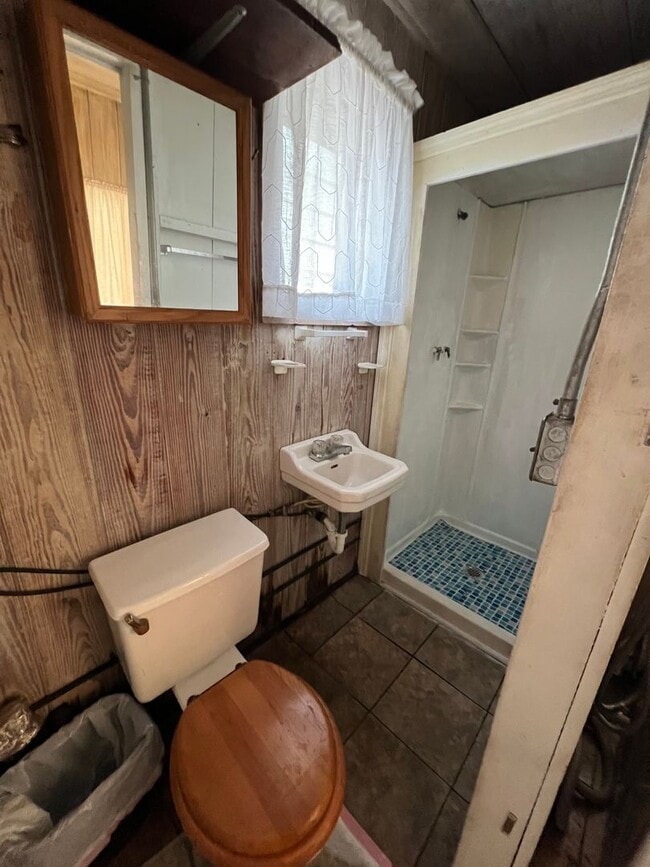 Building Photo - ** AS IS CONDITION** 2 Bedroom 2 bath on a...