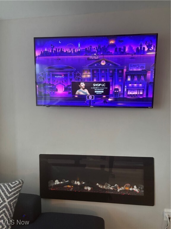 Building Photo - 12520 Edgewater Dr