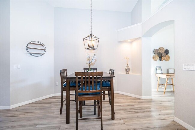 Building Photo - 1106 Liberty Hall Dr