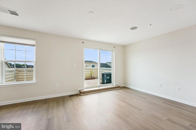 Building Photo - 5313 Smith's Cv Ln