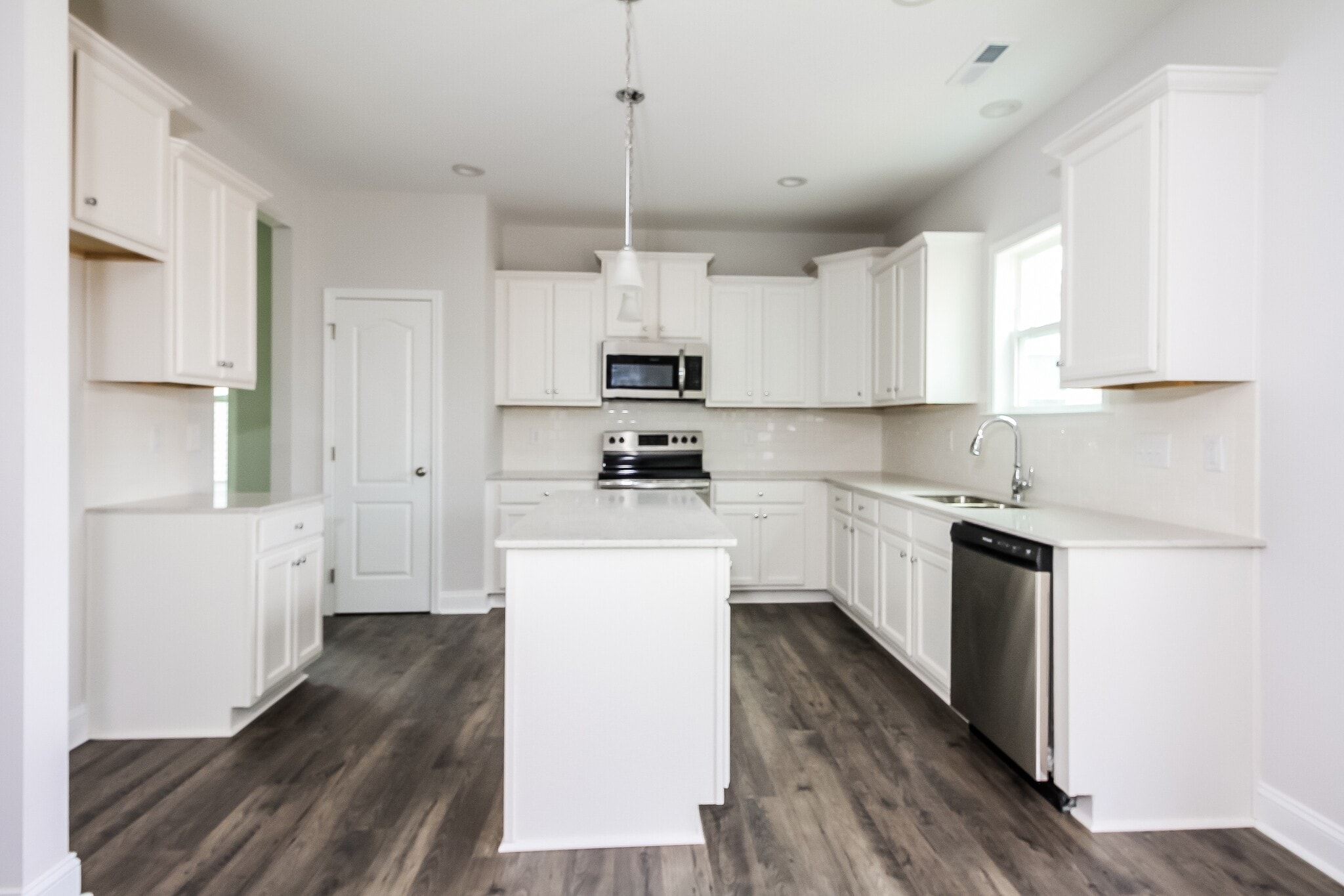 Building Photo - 2833 Longleaf Pine Cir