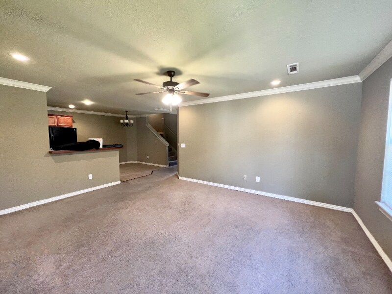 Building Photo - 1961 E Peppervine Dr