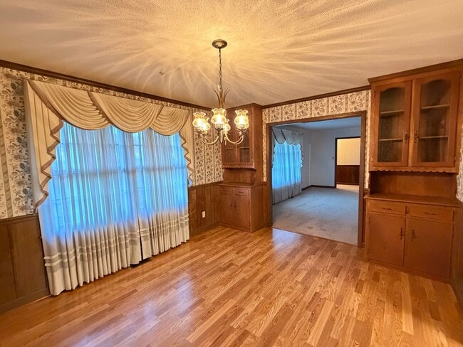 Building Photo - Liberty / Alamance County