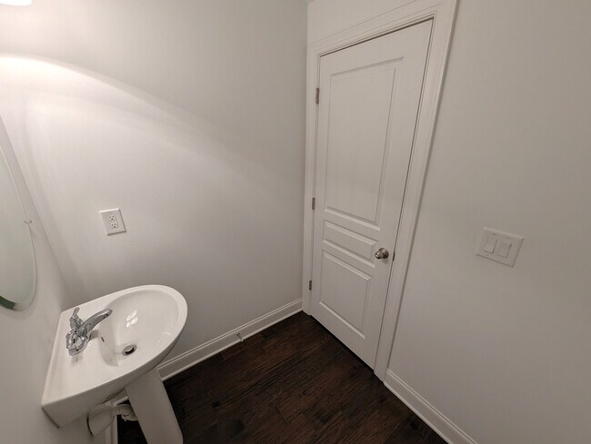 Building Photo - 146 Brindle Ln