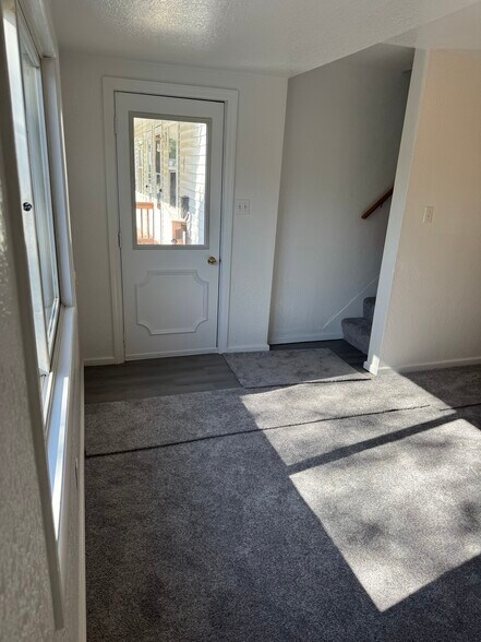 Building Photo - 313 Wagner Ave