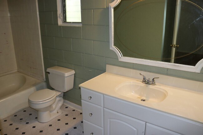 Building Photo - 8845 W Church St