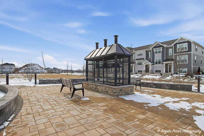 Building Photo - 2117 Yellowstone Blvd