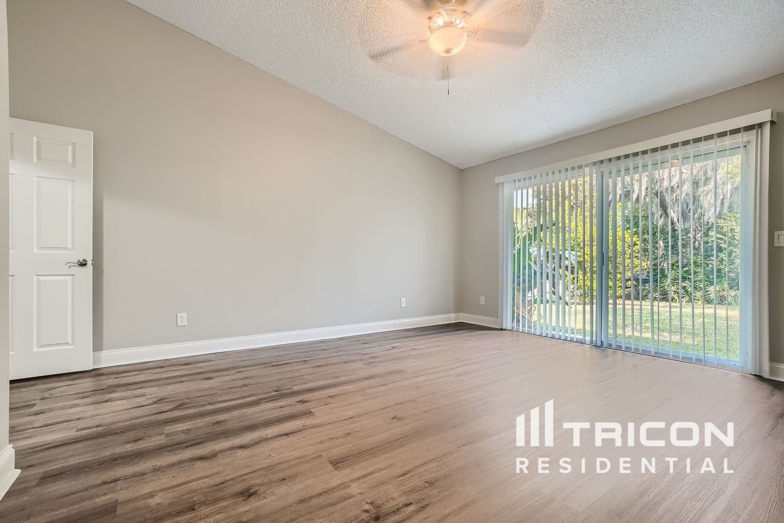 Building Photo - 7049 Sawmill Cir