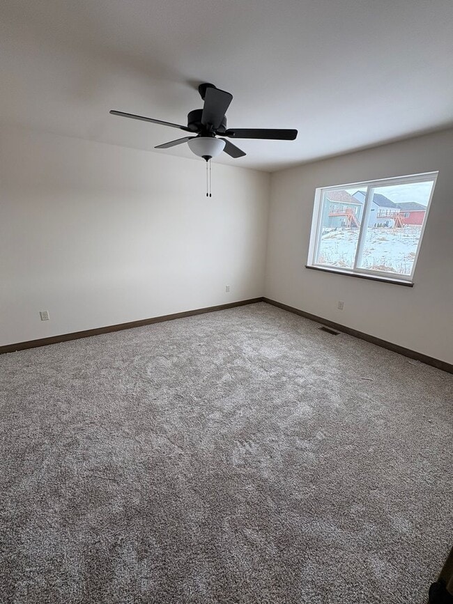 Building Photo - 240 E Randall Rd