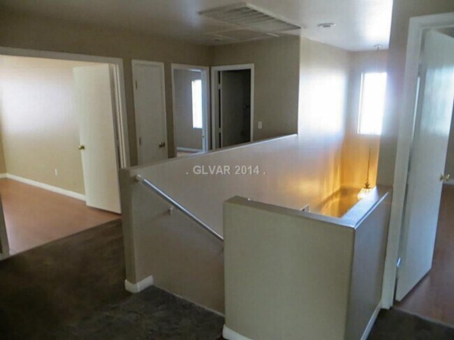 Building Photo - Swimming Pool Paradise in Silverado Ranch