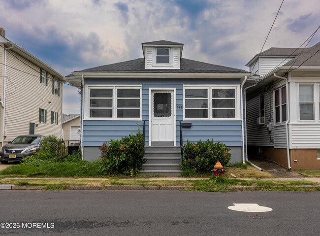 Building Photo - 144 Beal St