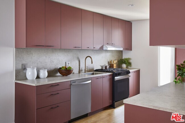 Building Photo - 12425 Texas Ave