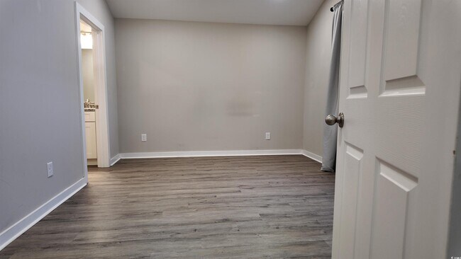 Building Photo - 1561 Heirloom Dr