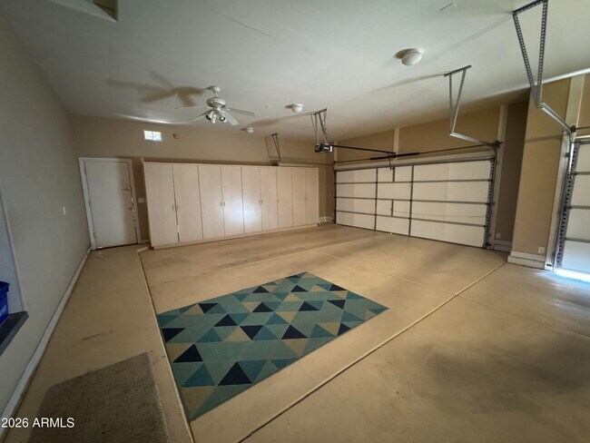 Building Photo - 3172 E Birchwood Pl