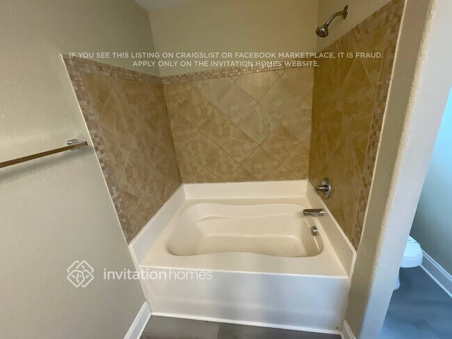 Building Photo - 3837 Sally Ln