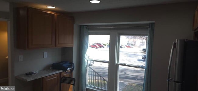 Building Photo - 7886 Marioak Dr