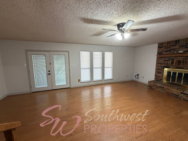 Building Photo - Spacious 3-Bedroom Home in an Established Neighborhood