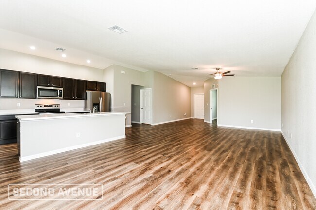 Building Photo - 1196 W Taggard Rd