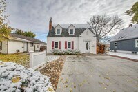 Building Photo - Charming 3-Bedroom Home with Spacious Base...