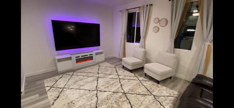 Building Photo - 386 S 700 W