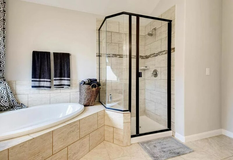 Building Photo - 2405 Muzzie Ln