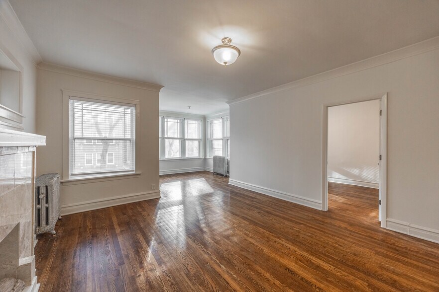 Building Photo - 1432 W Jonquil Ter