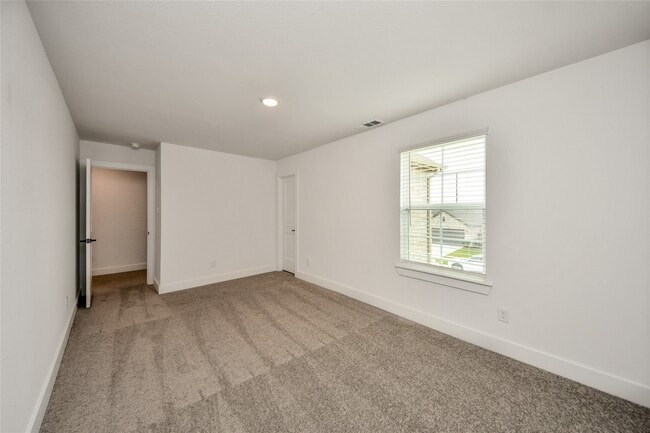 Building Photo - 8046 Kay Hbr Dr