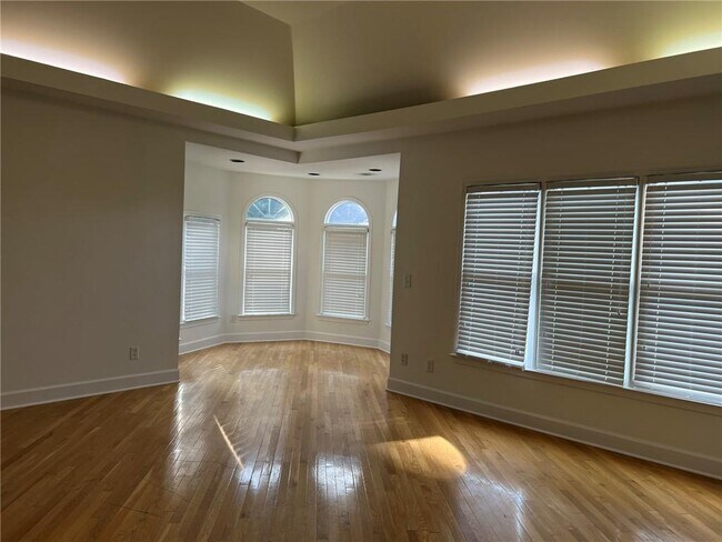 Building Photo - 4510 Chattahoochee Plantation Dr SE