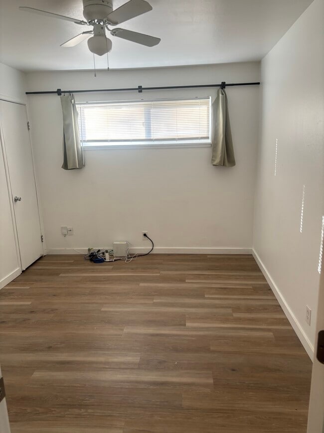 Building Photo - 1166 West Ct