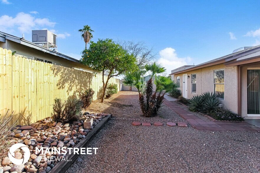 Building Photo - 1506 E Wescott Dr