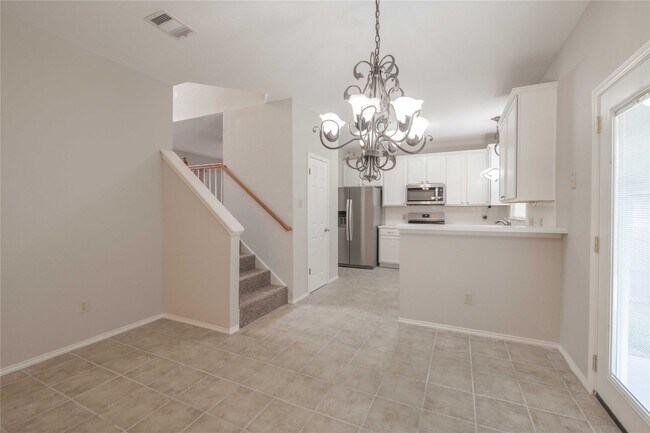 Building Photo - 1011 Gazania Dr