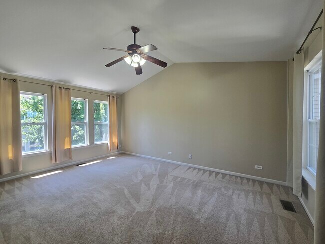 Building Photo - 2265 W Bentley Ln