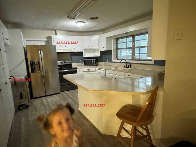 Building Photo - 1232 Hugh Wallis Rd S