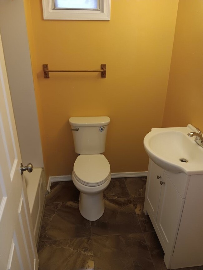 Building Photo - 2605-07 Cecil B Moore Ave