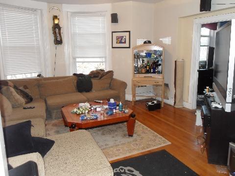 Primary Photo - 1232 Beacon St