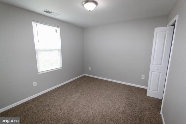 Building Photo - 123 Singleton Way