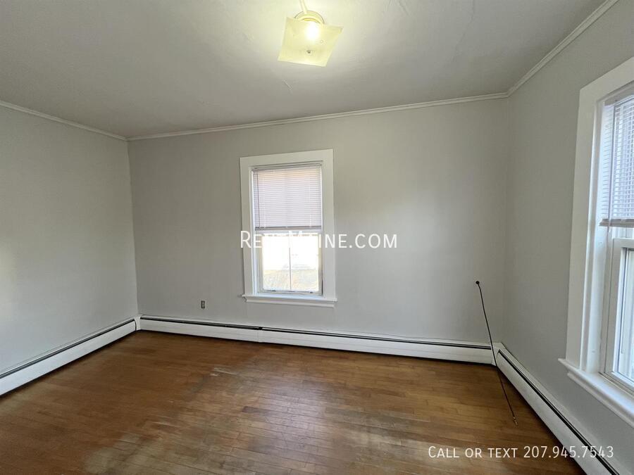 Building Photo - 132 Wilson St