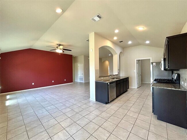 Building Photo - 15201 Knighten Ln