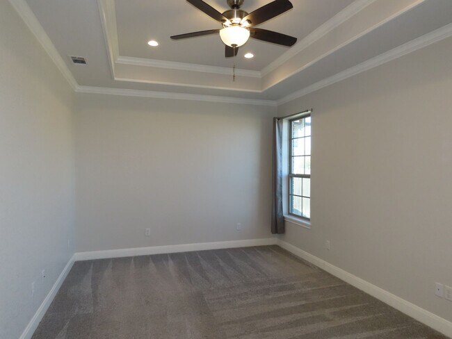 Building Photo - Gorgeous 3 Bedroom, 2 Bath Home in South Tyler! Tyler ISD: Jack Elementary