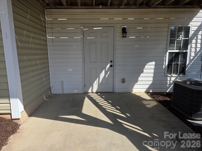 Building Photo - 118 Steam Engine Dr