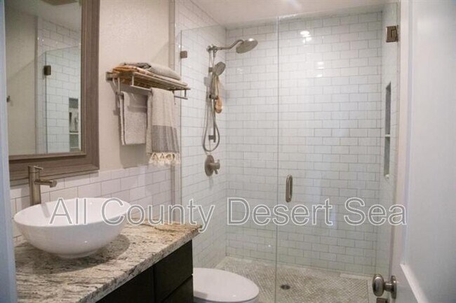 Building Photo - 8121 Foxhall Dr