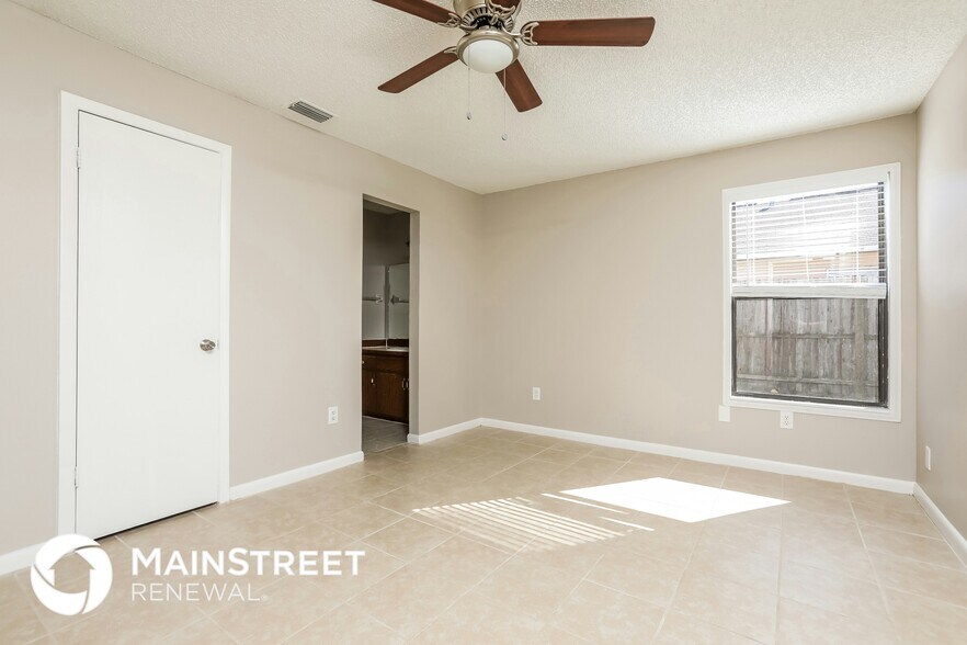 Building Photo - 1830 Hallcrest Dr